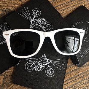 Ray bans white/black color way wayfarer glasses